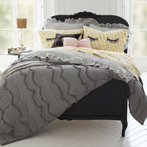 Pottery barn deals pucker up comforter